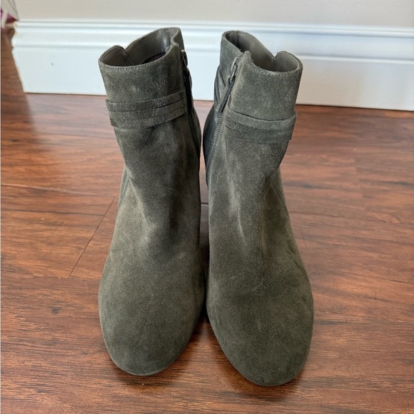 Olive Green Jenna Suede Ankle Boots by Violet & Red-Size 8M - Picture 3 of 12